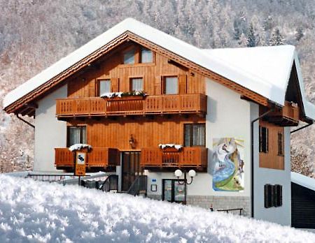 Jolly B&B - Affittacamere Dimaro Exterior foto