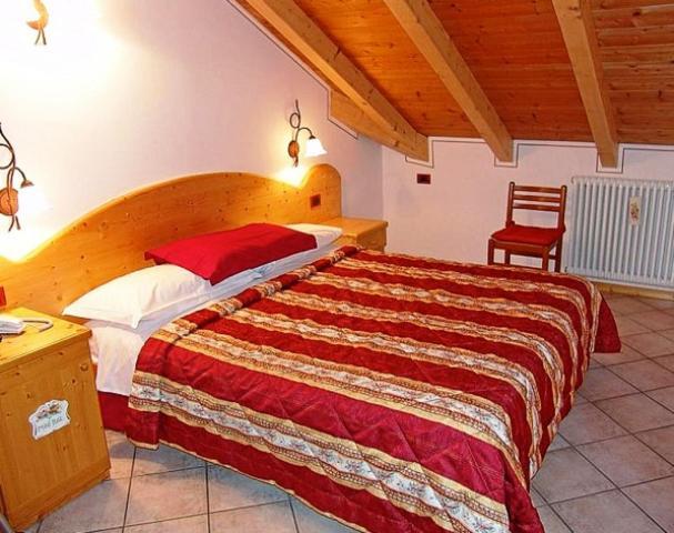 Jolly B&B - Affittacamere Dimaro Zimmer foto