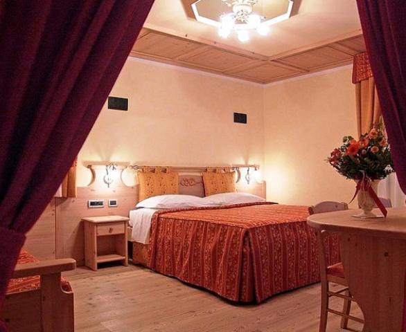 Jolly B&B - Affittacamere Dimaro Zimmer foto