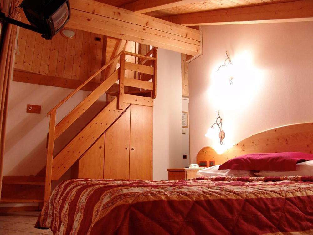Jolly B&B - Affittacamere Dimaro Zimmer foto